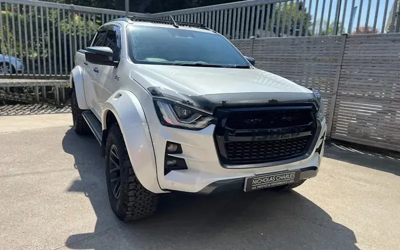 Used Isuzu D-Max 165 HP (121 kW) 2024 Cabriolet