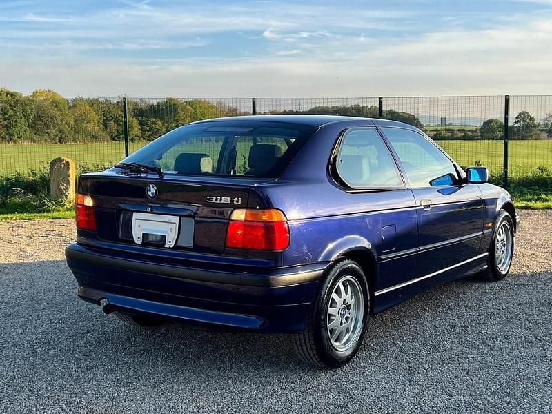 Used BMW 318 Compact 1998 Blue Hatchback
