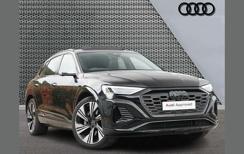 Used Audi Q8 e-tron Comfort 300 kW (408 HP) 2023 Black SUV
