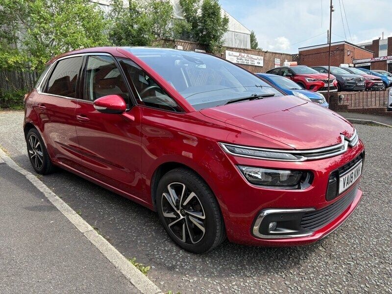 Red Used 2018 Citroën C4 Flair MPV | £10,995 (Fair price) - Image 1/4