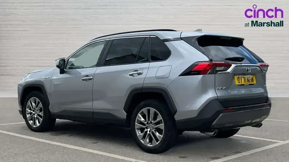Used Toyota RAV4 Hybrid 218 HP (160 kW) 2021 Silver SUV