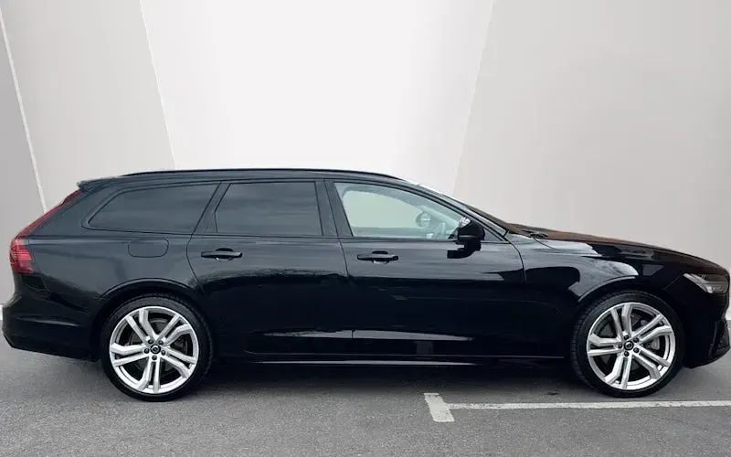 Second-hand Volvo V90 Ultimate 250 CP (183 kW) 2023 Break