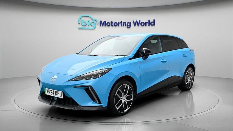 Used MG MG4 EV Trophy 319 kW (435 HP) 2024 Blue Hatchback