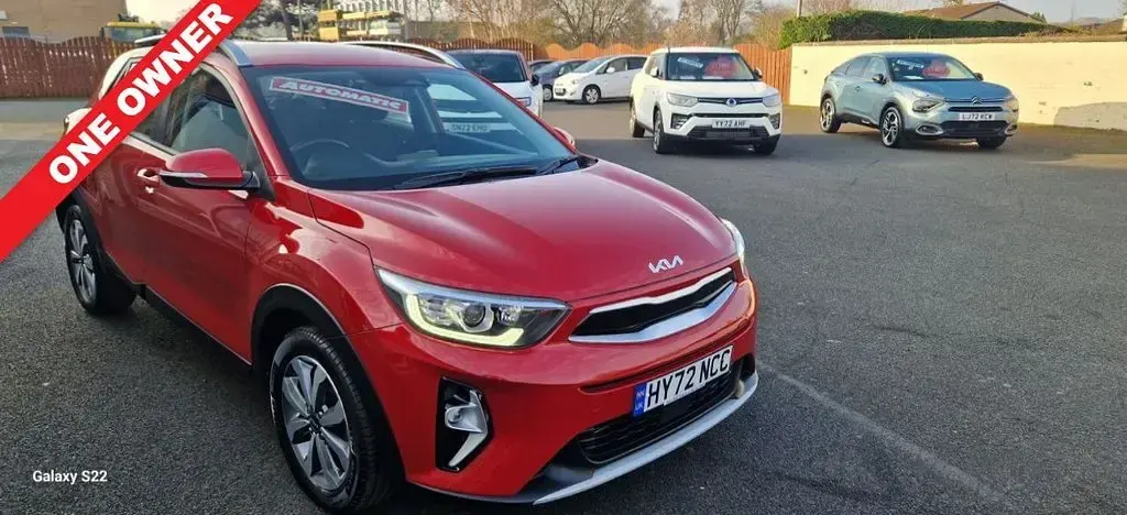 Used Kia Stonic 99 HP (72 kW) 2022 Red SUV