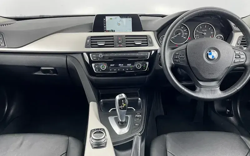 Used BMW 320 190 HP (139 kW) 2018 Sedan