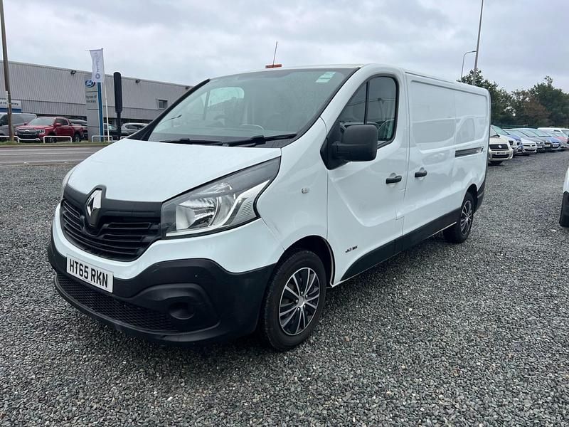 Begagnad Renault Trafic Business 115 HK (84 kW) 2016 Vit Minibuss