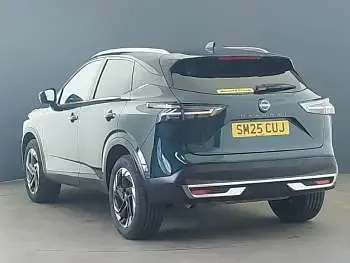 Used Nissan Qashqai N-Connecta 140 HP (102 kW) 2025 Green SUV