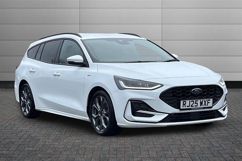 Used Ford Focus ST-Line 155 HP (114 kW) 2025 White Estate