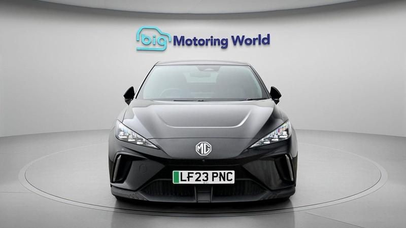 Usado MG MG4 EV Trophy 150 kW (204 HP) 2023 Preto Citadino