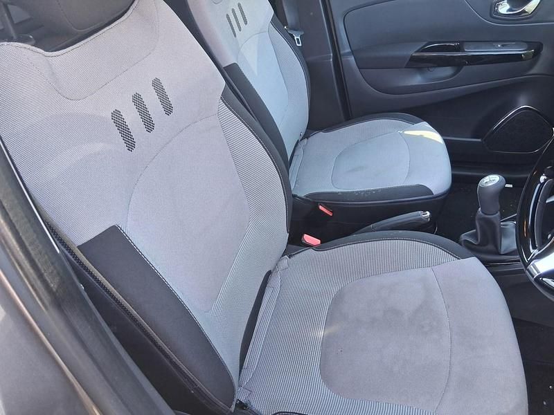 Second-hand Renault Captur Dynamique 90 CP (66 kW) 2014 Gri SUV