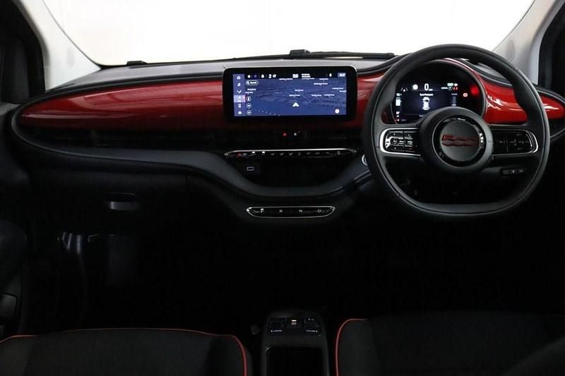 Used Fiat 500e Red 69 kW (95 HP) 2022 Grey Hatchback