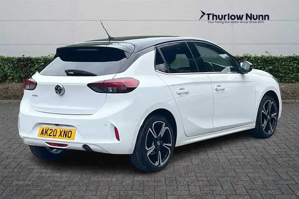 Used Vauxhall Corsa Elite 100 HP (73 kW) 2020 White jade Hatchback