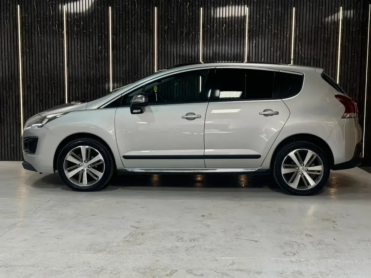 Used Peugeot 3008 Allure 2016 Silver Hatchback