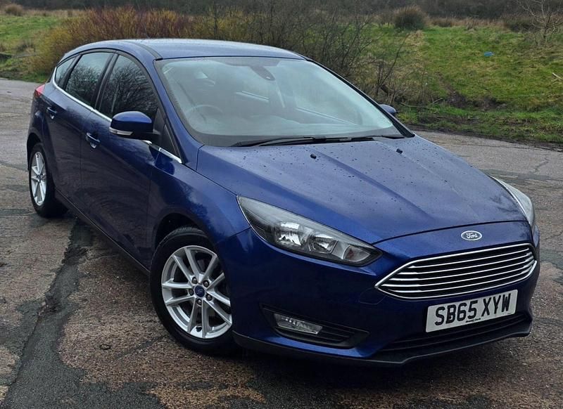 Used Ford Focus Zetec 2015 Blue Hatchback