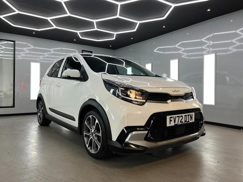 Used Kia Picanto X-Line 67 HP (49 kW) 2022 White Hatchback