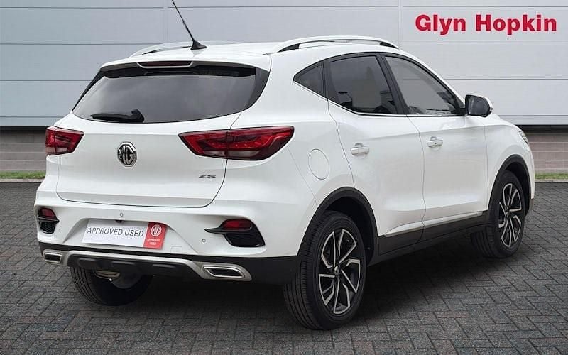 Usado MG ZS Exclusive 111 HP (81 kW) 2024 Branco SUV