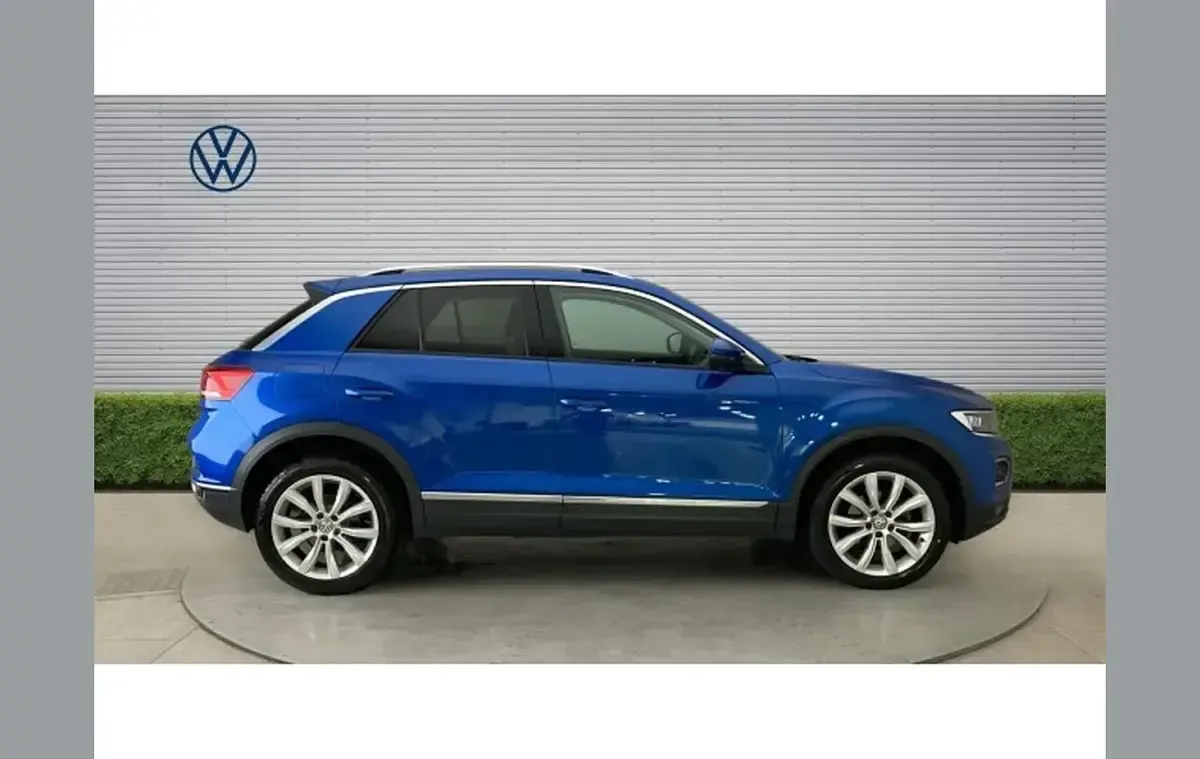 Used VW T-Roc SEL 150 HP (110 kW) 2019 Blue SUV