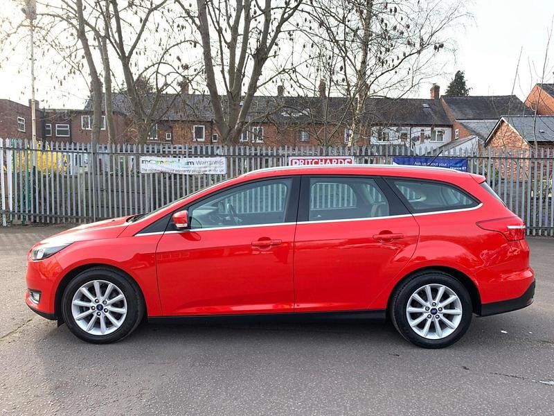 Used Ford Focus Titanium 2017 Red Estate