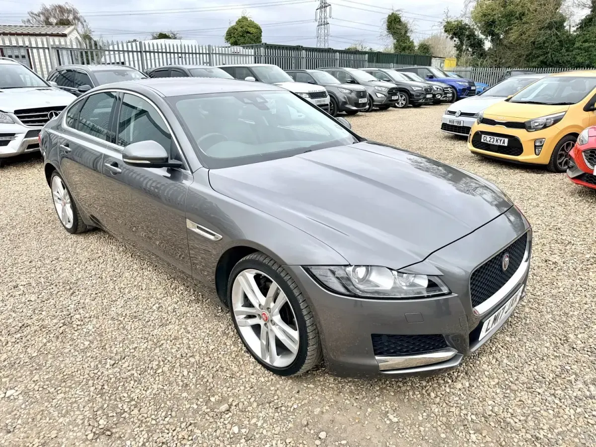 Second-hand Jaguar XF Prestige 2017 Gri Berlinǎ