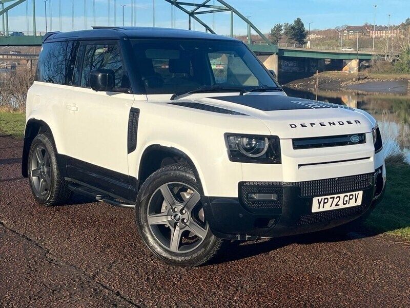 White Used 2022 Land Rover Defender SE Dynamic SUV | £48,999 (Super price) - Image 1/4