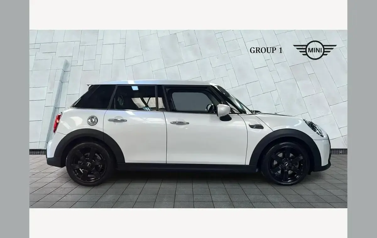 Used Mini Cooper S Comfort 178 HP (130 kW) 2024 White Hatchback
