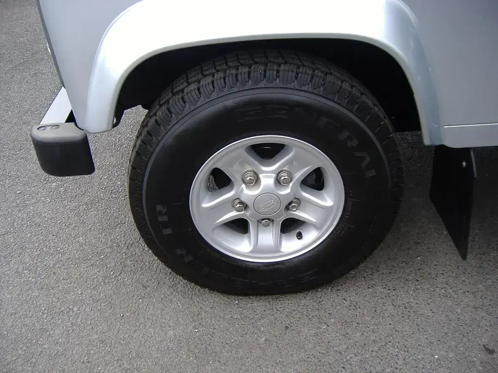 Usado Land Rover Defender 2015 Prateado SUV