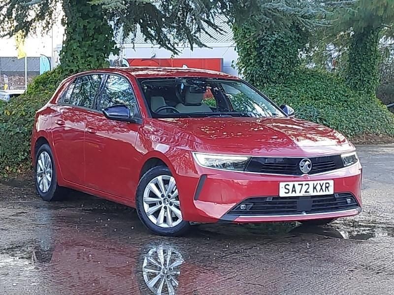 Red Used 2022 Vauxhall Astra Design Edition Hatchback | £15,498 (Fair price) - Image 1/4