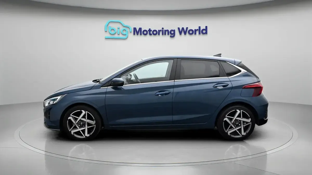 Used Hyundai i20 Ultimate 101 HP (74 kW) 2025 Blue Hatchback