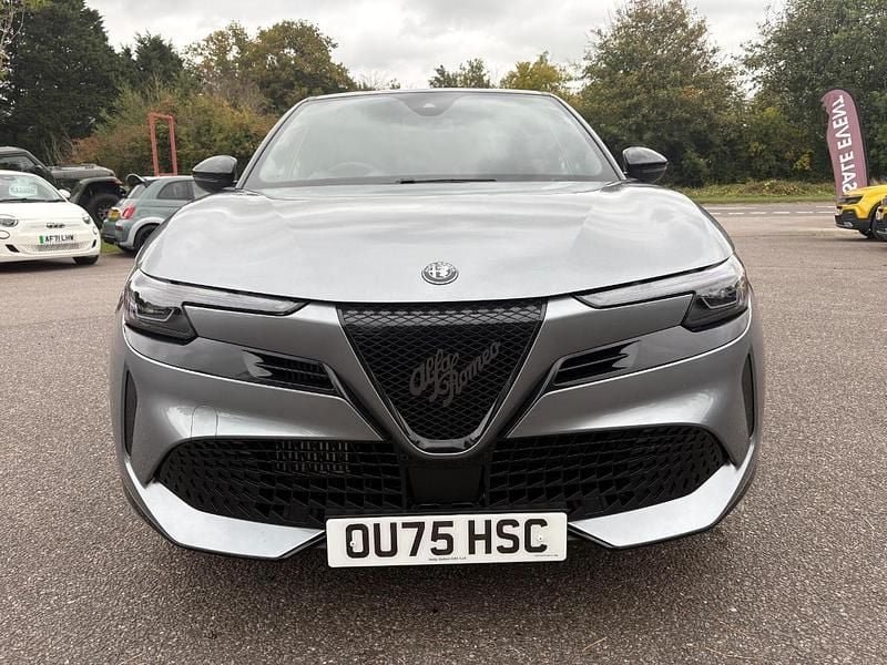 Grey New 2025 Alfa Romeo Junior SUV | £27,995 (Fair price) - Image 1/4