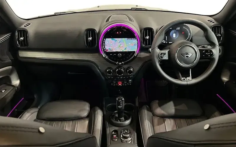 Used Mini Cooper Countryman Exclusive 136 HP (100 kW) 2023 Silver SUV