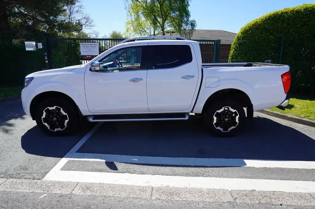 Used Nissan Navara Tekna 2021 White Pickup
