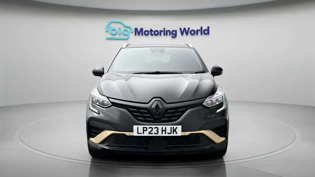 Used Renault Captur Engineered 143 HP (105 kW) 2023 Black SUV