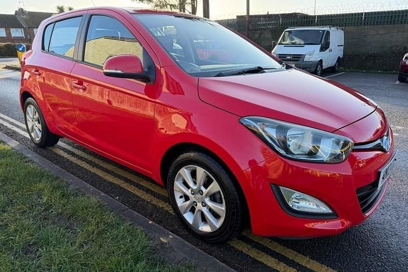 Red Used 2013 Hyundai i20 Active Hatchback | £2,995 (Good price) - Image 1/1