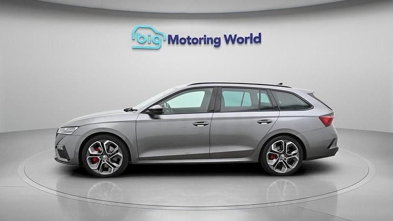 Used Skoda Octavia vRS 245 HP (180 kW) 2024 Grey Estate