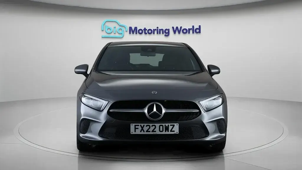 Usado Mercedes A150 2022 Cinzento Citadino