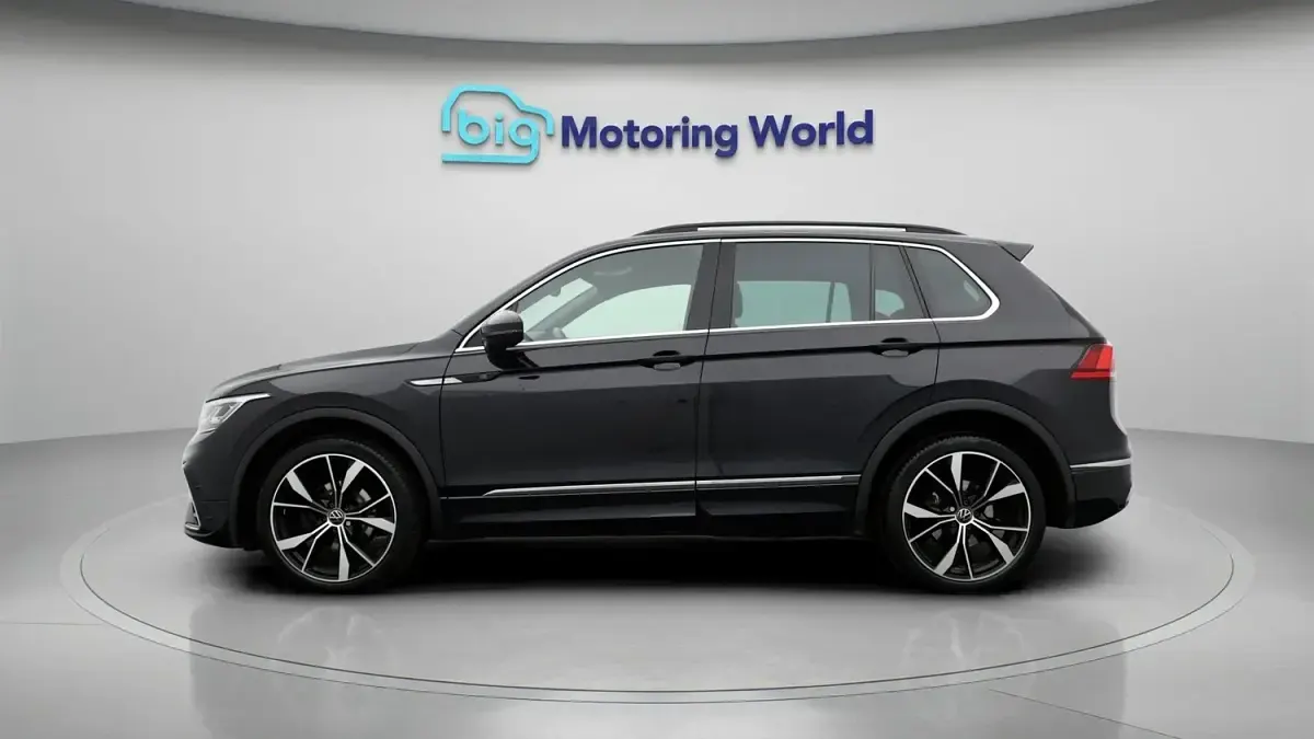 Used VW Tiguan R-line 150 HP (110 kW) 2021 Black SUV