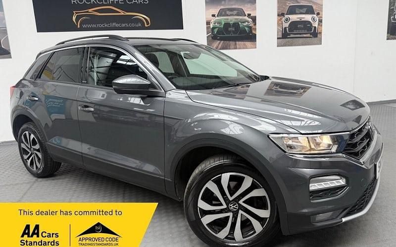 Used 2021 VW T-Roc Active SUV | £15,290 (Fair price) - Image 1/4