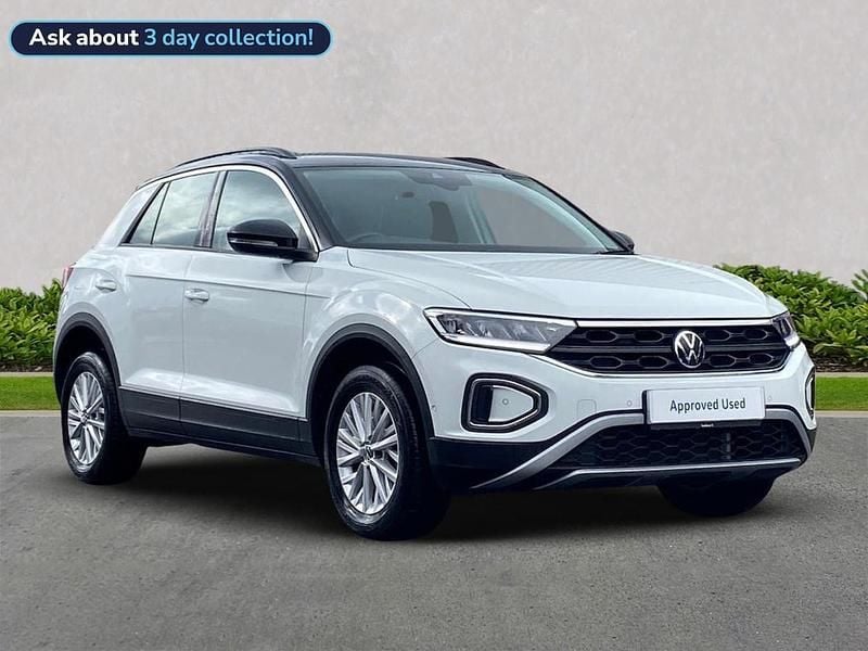 White Used 2024 VW T-Roc Life SUV | £20,850 (Fair price) - Image 1/4
