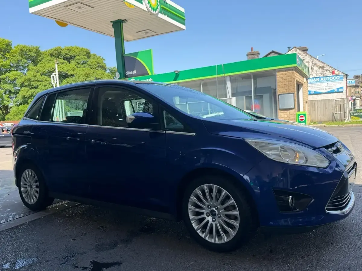 Used Ford Grand C-Max Titanium 115 HP (84 kW) 2014 Blue MPV