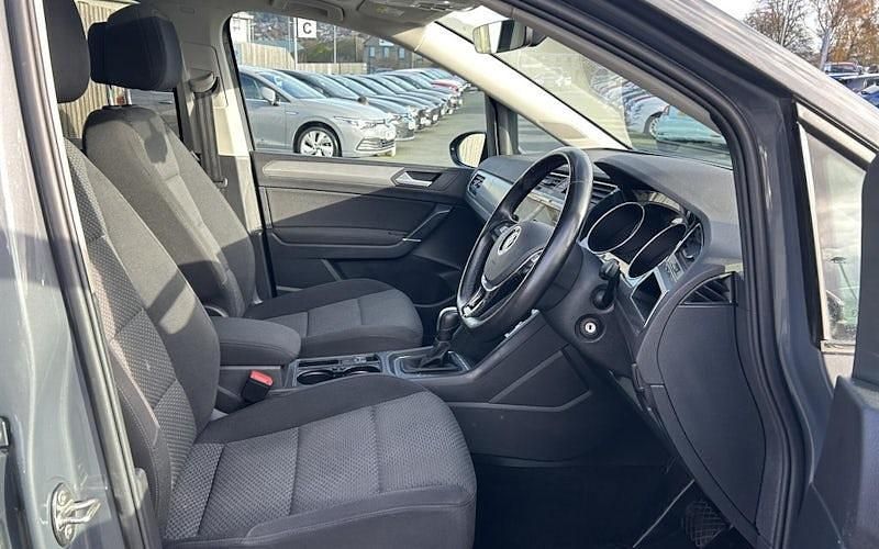 Used VW Touran Family 150 HP (110 kW) 2024 MPV