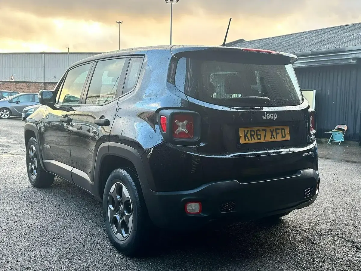 Used Jeep Renegade Sport 110 HP (80 kW) 2017 Black SUV