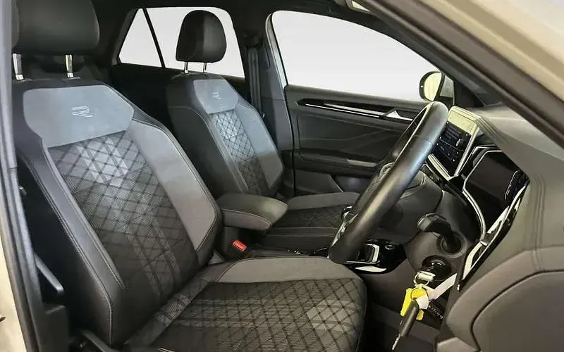 Used VW T-Roc R-line 150 HP (110 kW) 2024 Grey SUV