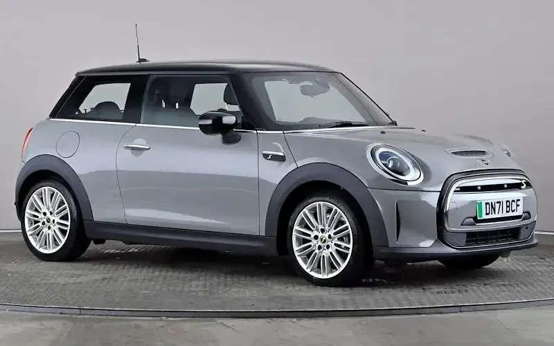 Used Mini Cooper Level 2 135 kW (184 HP) 2023 Hatchback