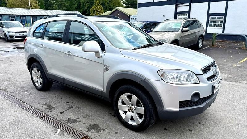 Silver Used 2010 Chevrolet Captiva LT SUV | £2,499 - Image 1/4