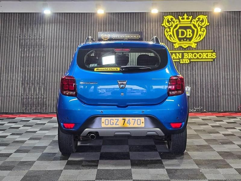 Used Dacia Sandero Comfort 90 HP (66 kW) 2019 Blue Hatchback