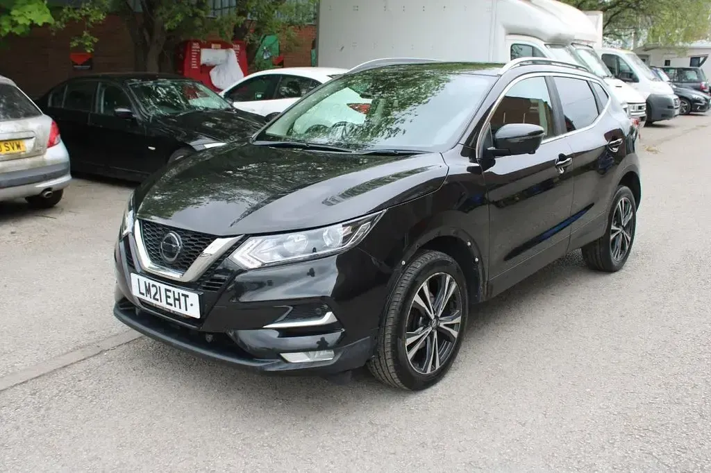 Used Nissan Qashqai N-Connecta 160 HP (117 kW) 2021 Black SUV