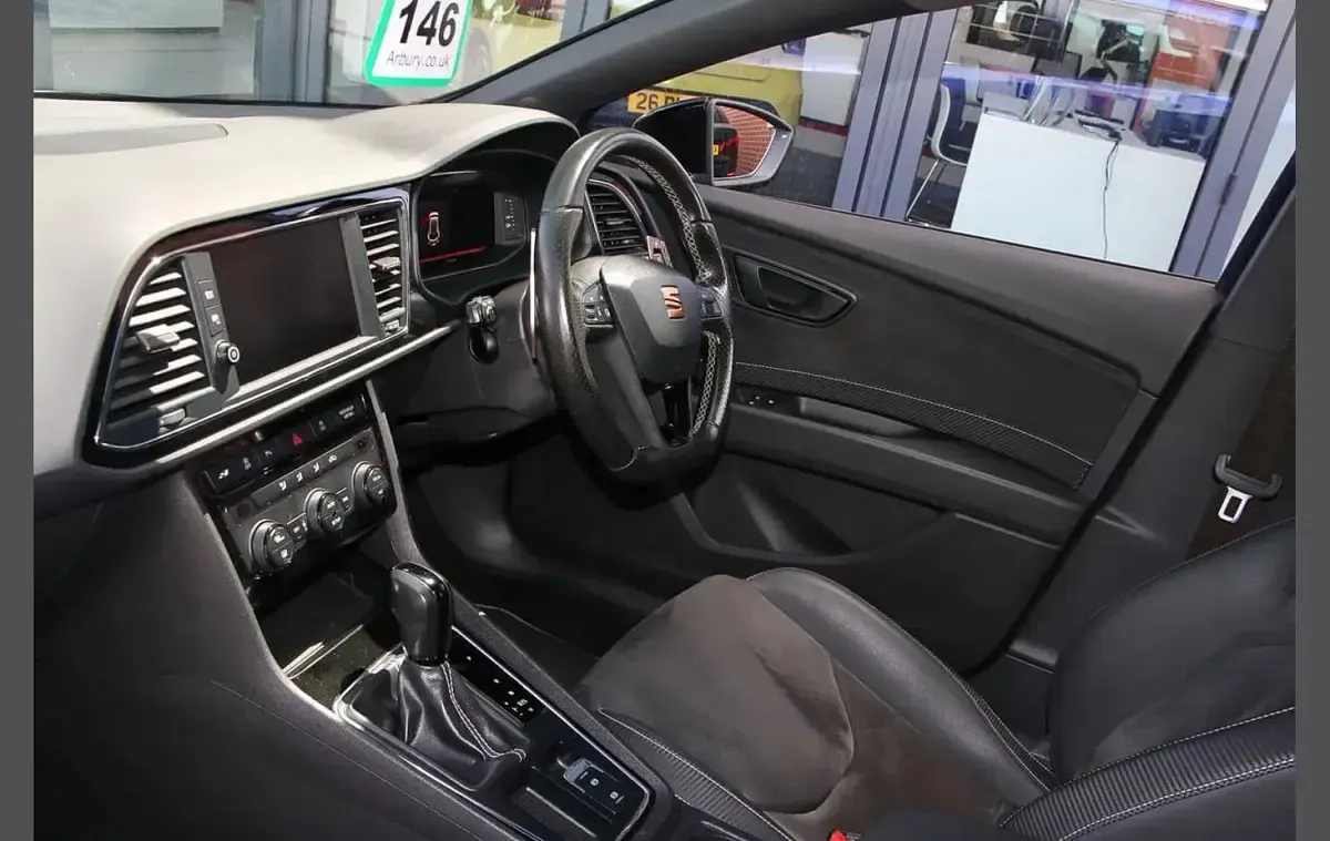 Used Seat Leon 4Drive 296 HP (217 kW) 2020 Blue Estate