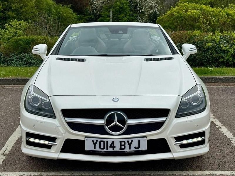 Used Mercedes SLK250 AMG 204 HP (150 kW) 2014 White Cabriolet