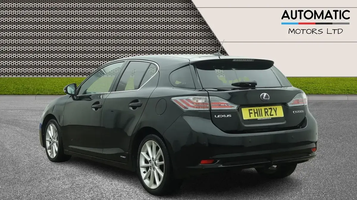 Used Lexus CT200h 136 HP (100 kW) 2011 Black Hatchback