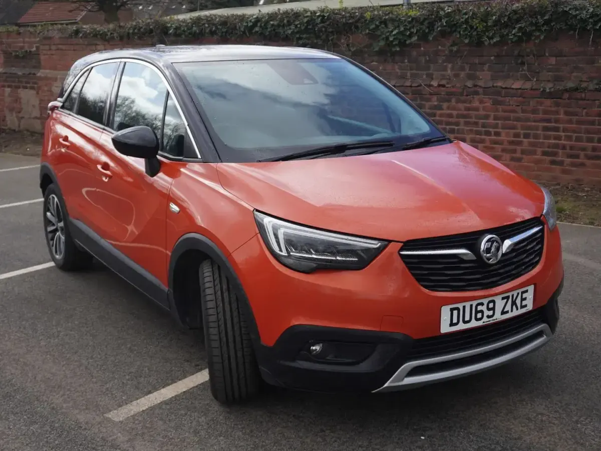 Used Vauxhall Crossland X Elite 83 HP (61 kW) 2019 Orange SUV
